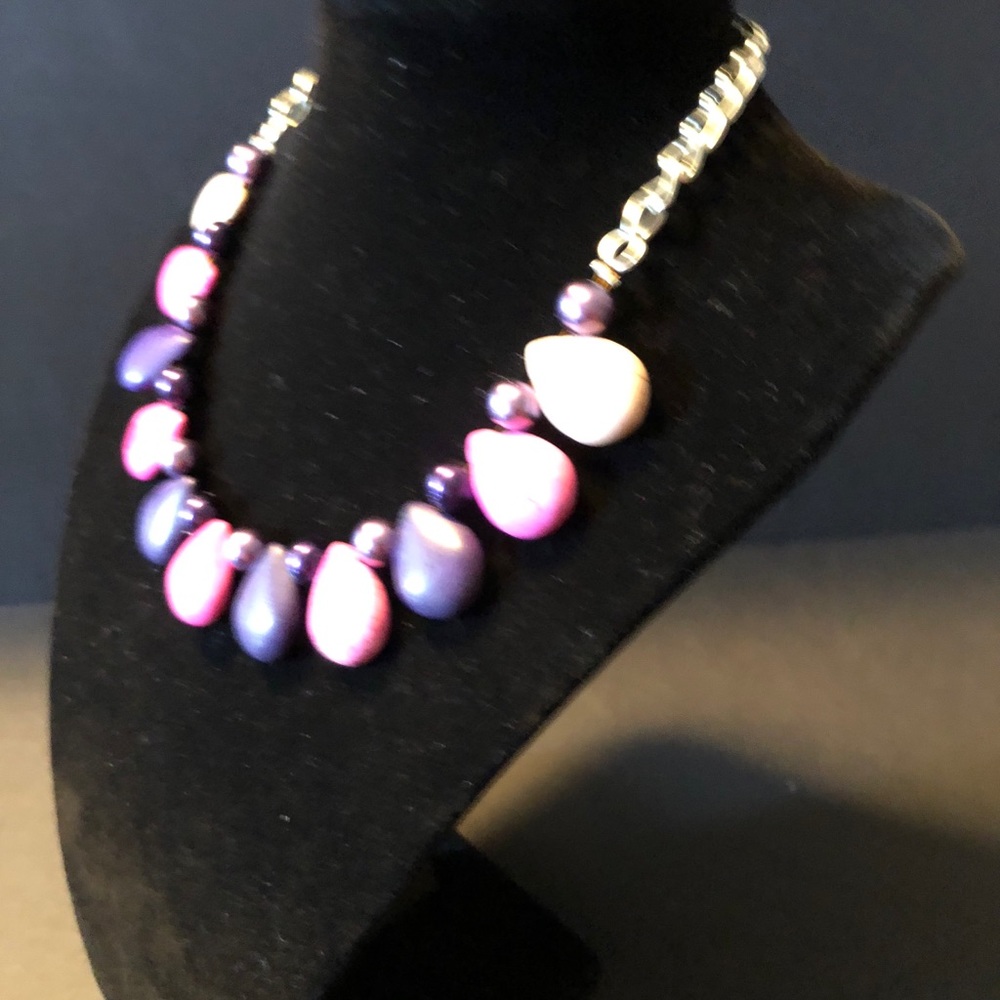 NECKLACE - Picture 2 of 2